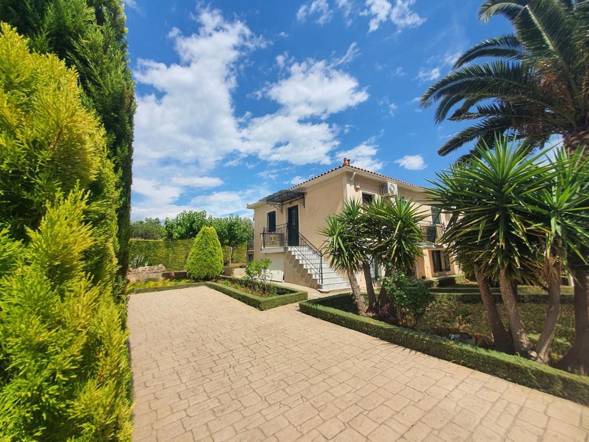 Acroploro Villa Galaxidi ภายนอก รูปภาพ