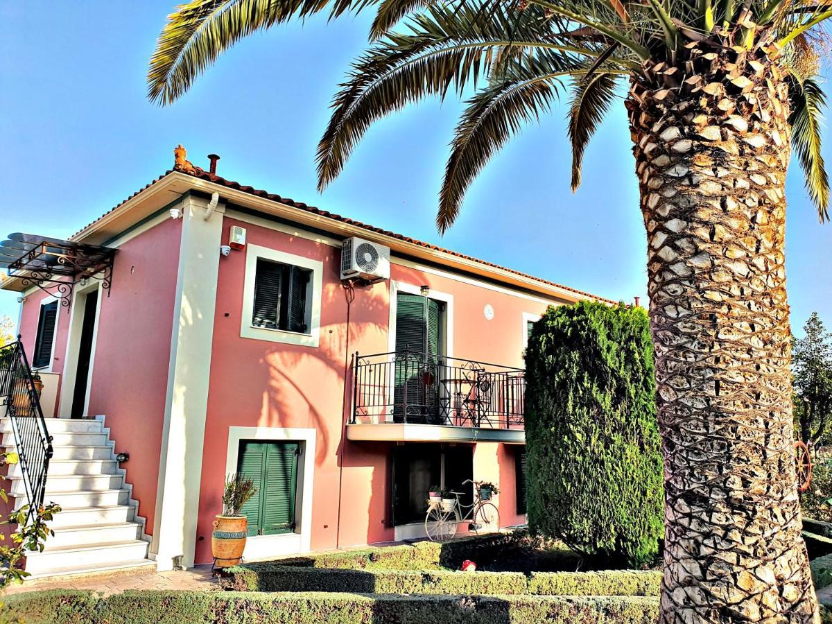 Acroploro Villa Galaxidi ภายนอก รูปภาพ