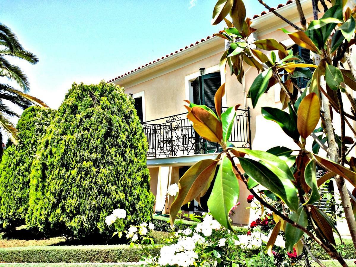 Acroploro Villa Galaxidi ภายนอก รูปภาพ